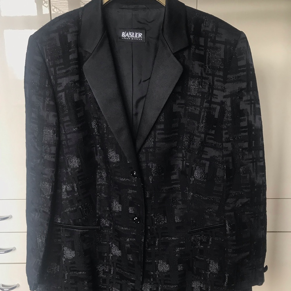Basler Black Metallic Blazer